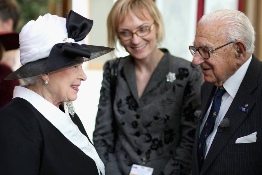 Nicholas Winton Meets Queen Elizabeth II