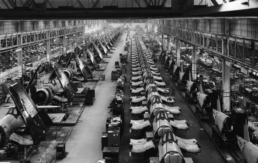 38 Photos Of The American Workers That Helped The Allies Win WWII