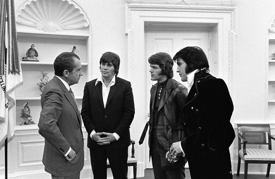 Elvis And Cronies Meet Nixon