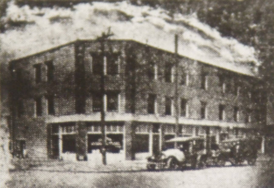 Red Wing Hotel In Greenwood