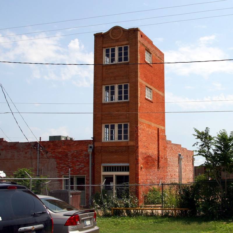 World&rsquo;s Littlest Skyscraper In Texas