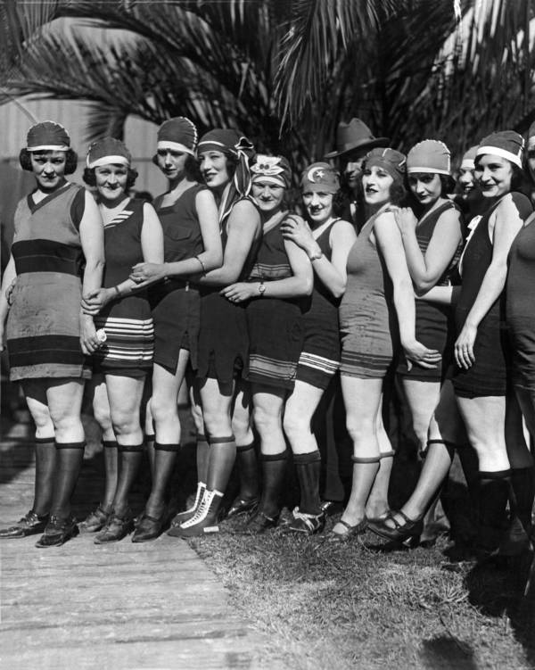 Flappers Photos And Stories That Capture The Jazz Age It Girls In Action
