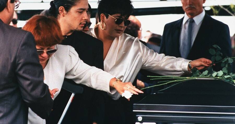 Selena's Death The Full Story Of The Latina Superstar's Final Days