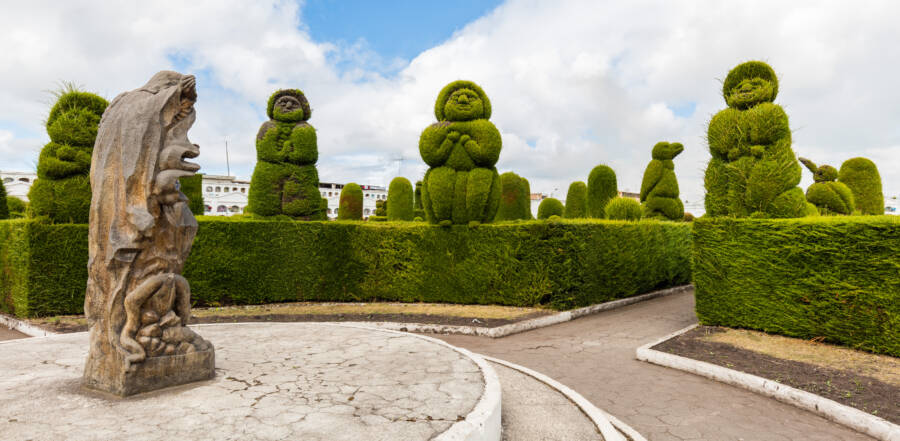 Topiary Figures Tulcan