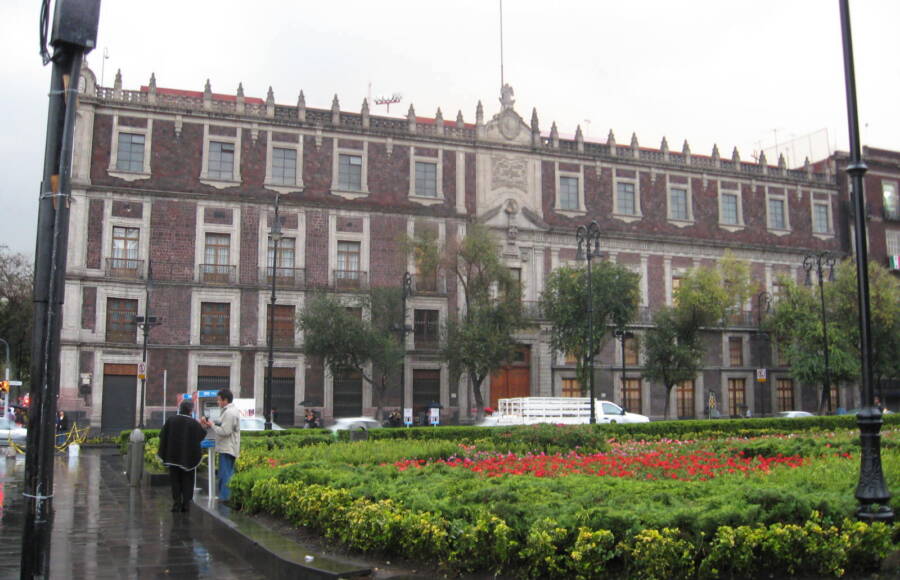 Nacional Monte De Piedad Building