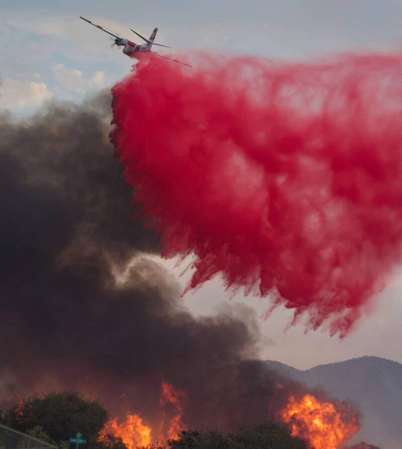 Airplane Dousing El Dorado Fire