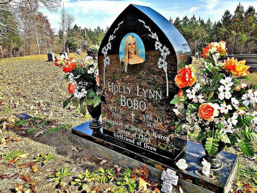 Holly Bobo Grave
