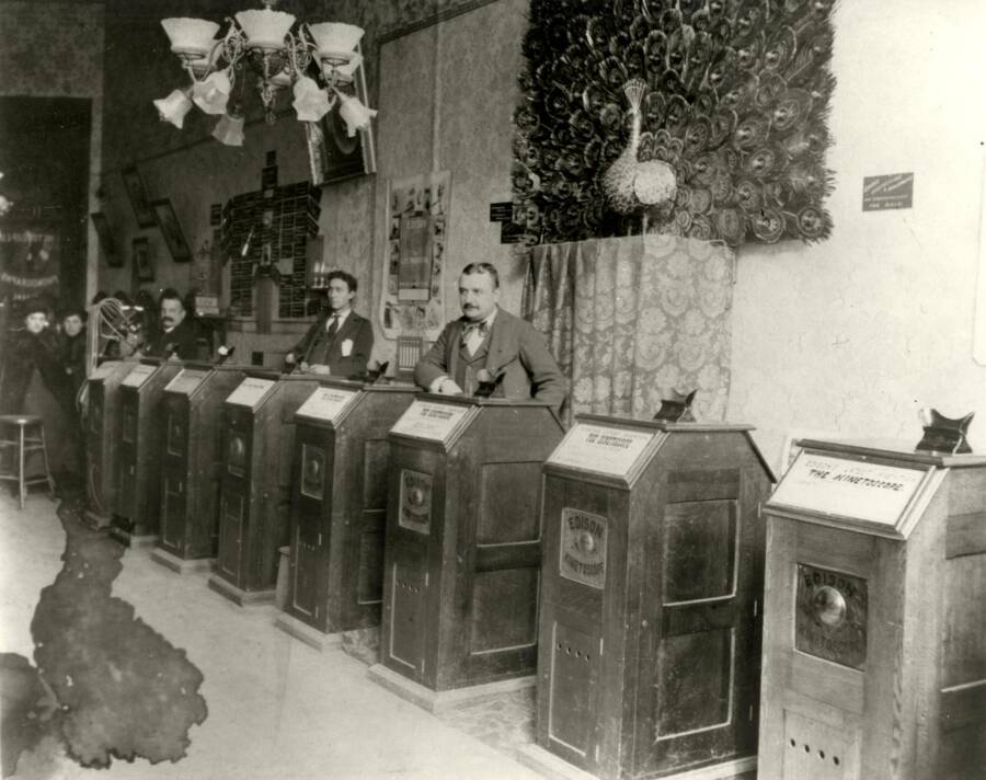 Kinetoscope Parlor 1895