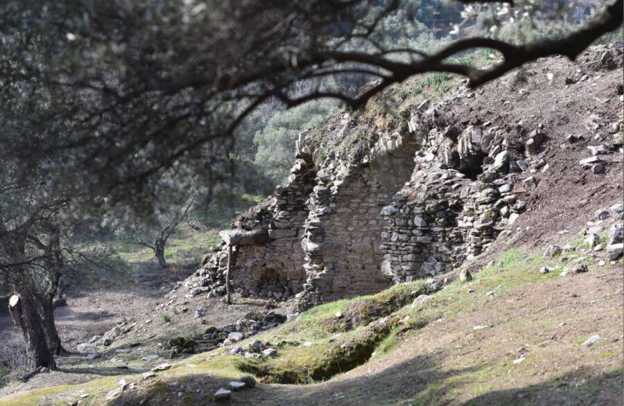 Mastaura Amphitheater Structure
