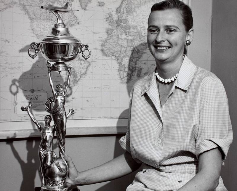 Jerrie Cobb Receiving Award