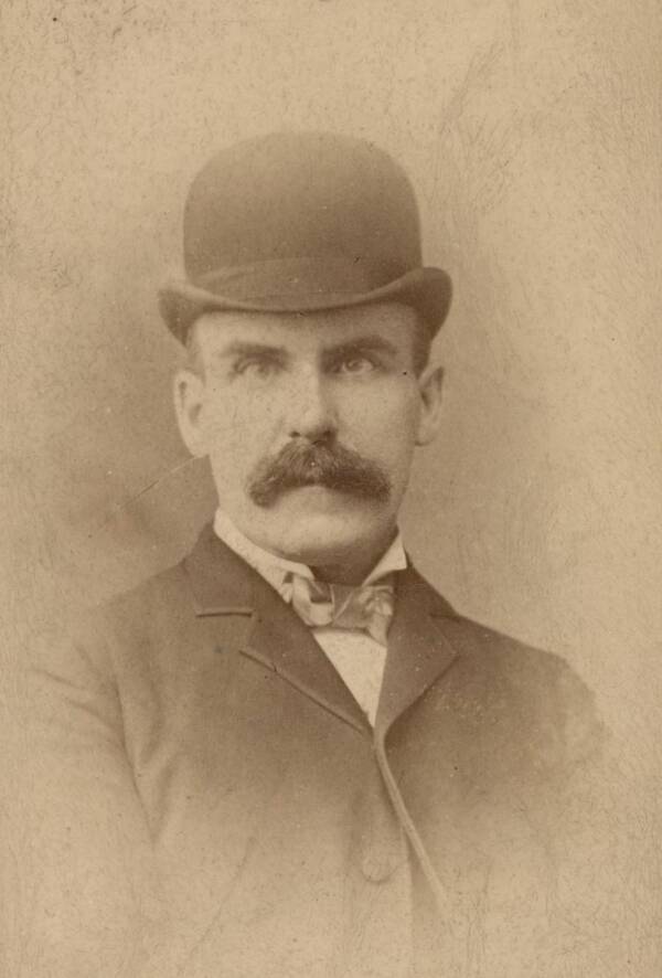 Thomas Neill Cream Picture