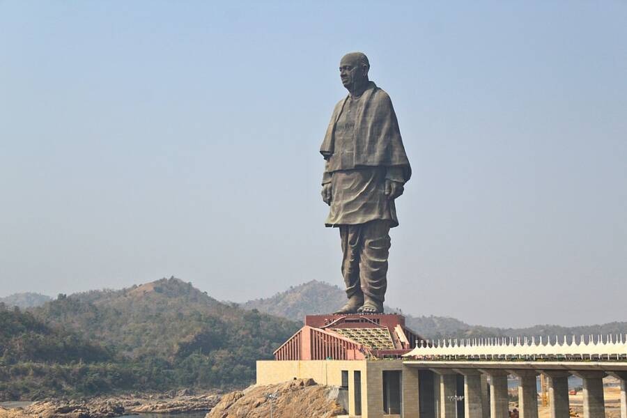 30 Famous Statues And Sculptures From Around The World