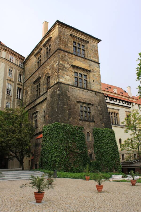 Defenestration Of Prague Window