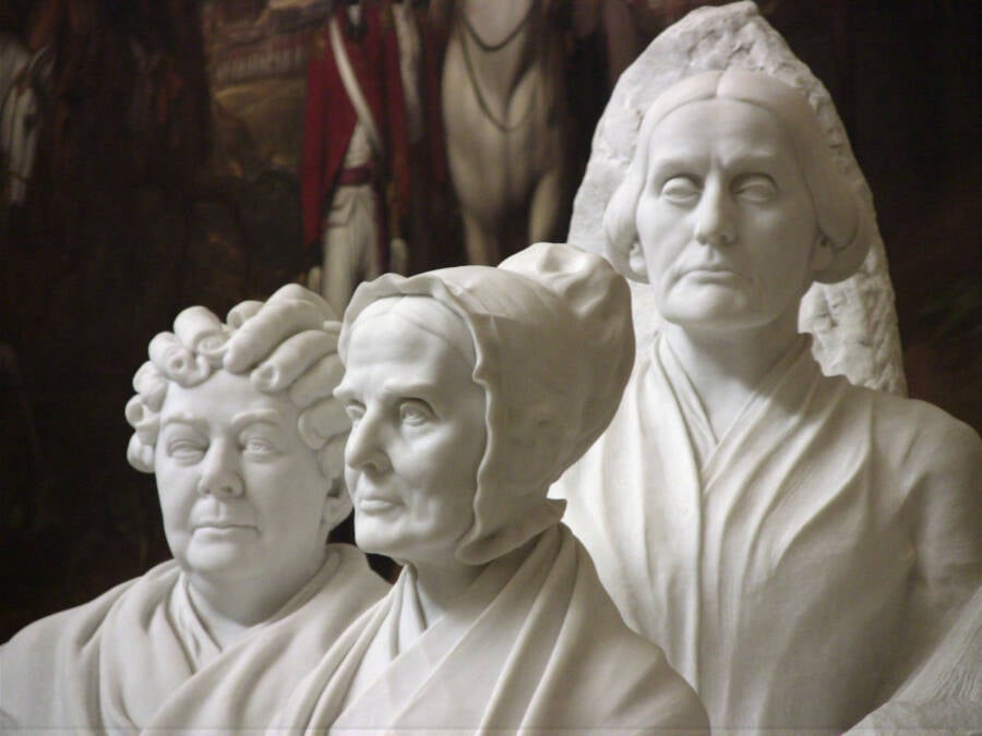 Portrait Monument