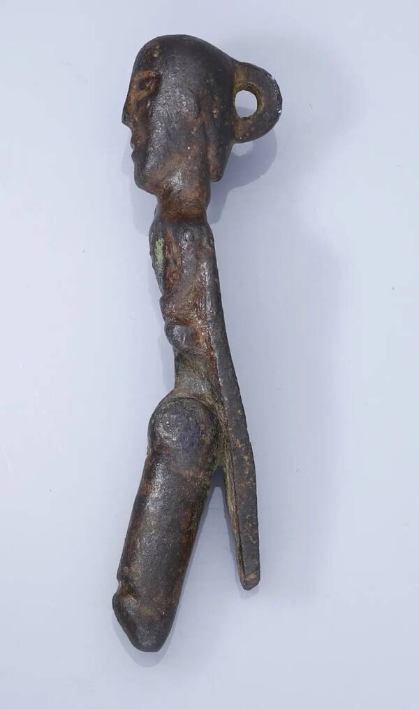 Celtic Pendant From The Side