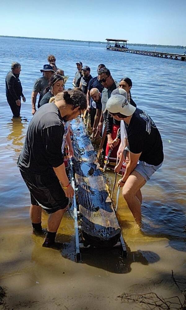 Bringing Waccamaw Canoe To Shore