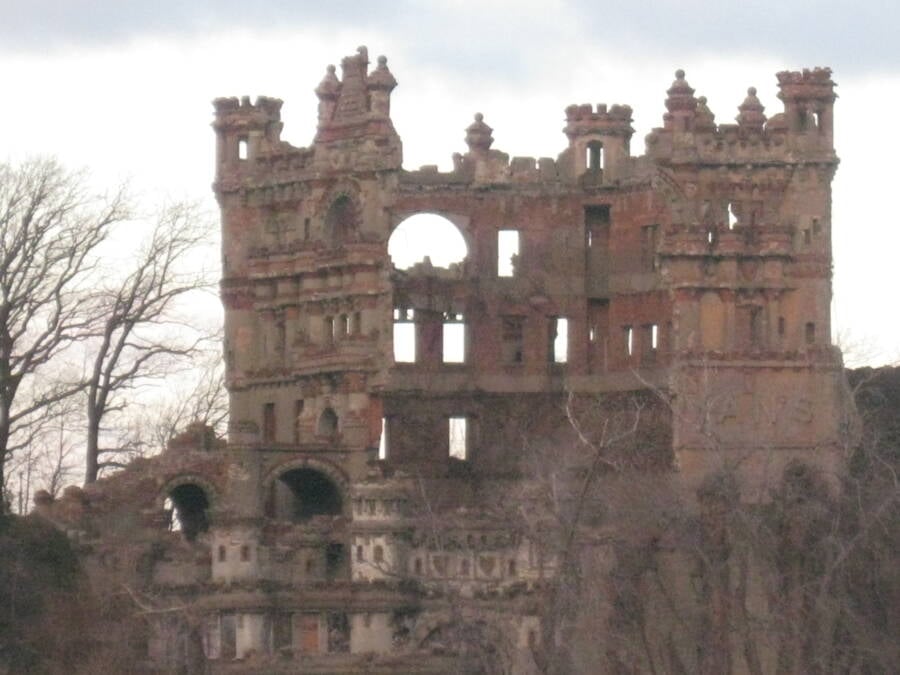 Bannerman Castle Wall