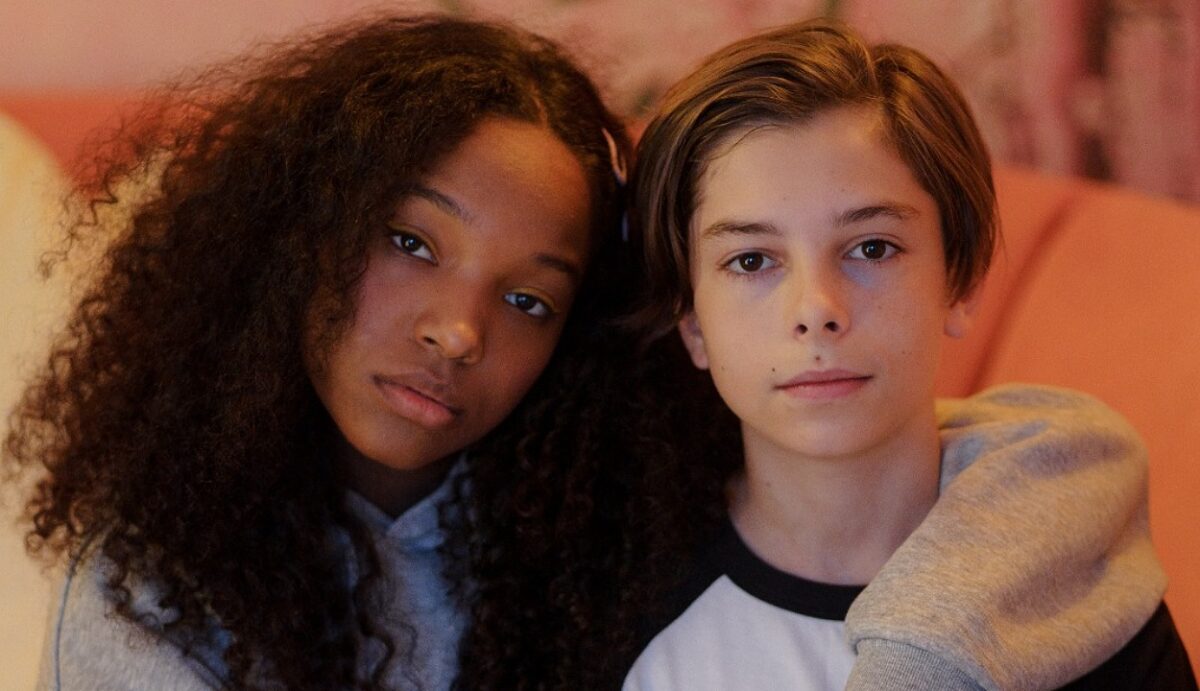 Cuddling Vs. Snuggling (Explained) All The Differences