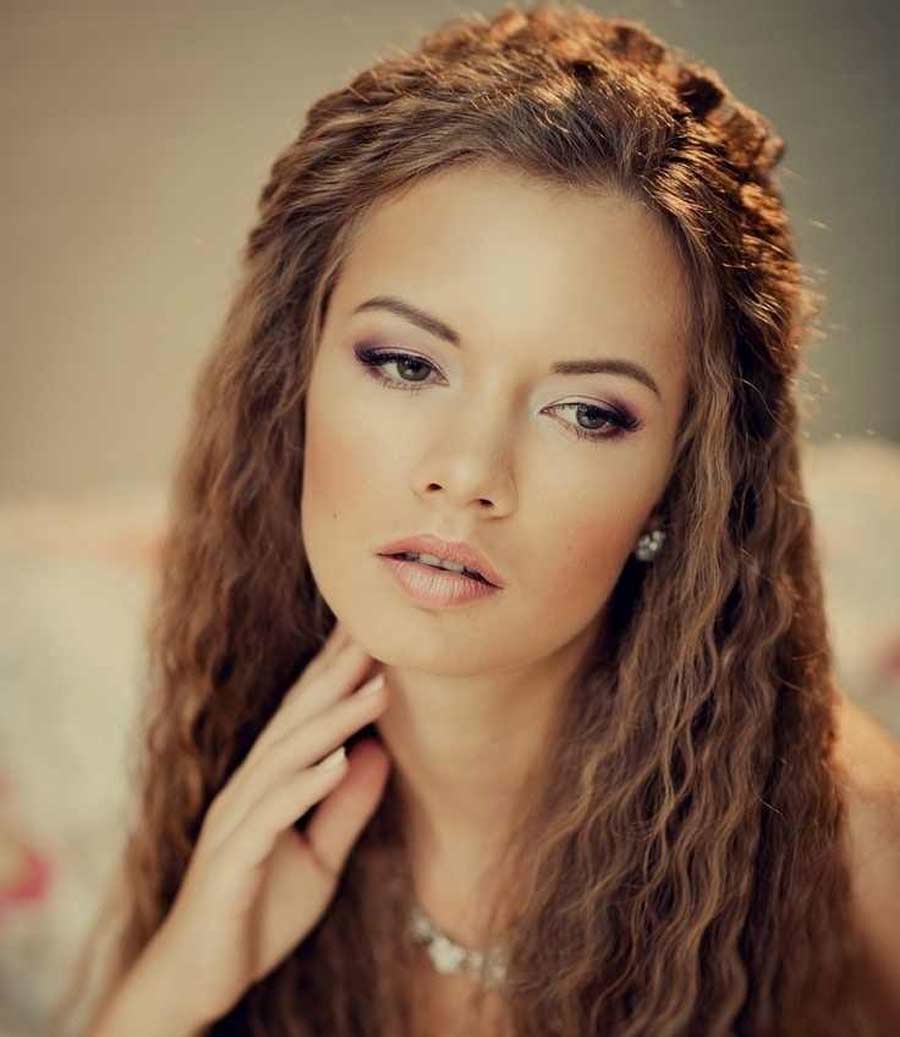 Different Hair Styles You Can Master With Your Flat Iron