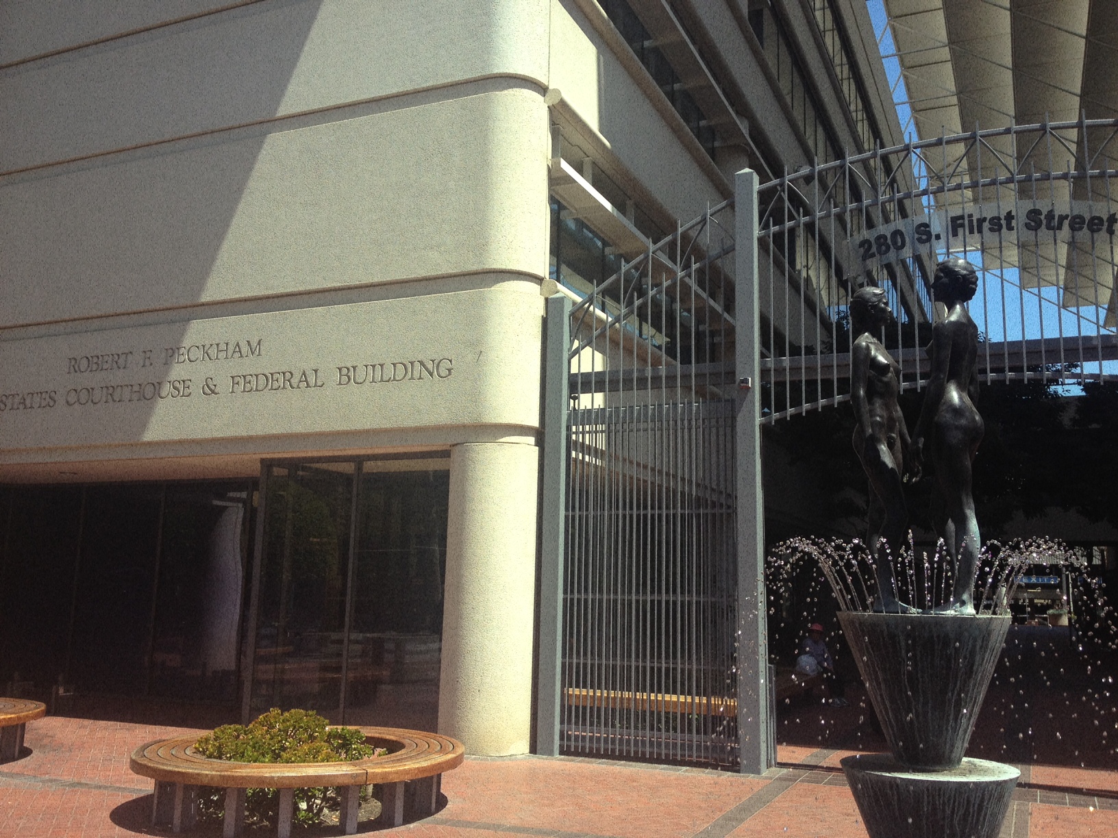 The Definitive Insider's Guide to Apple vs. Samsung Ina Fried