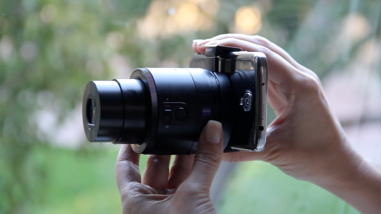 Review of Sony's QX10 and QX100 "LensStyle" Cameras Lauren Goode