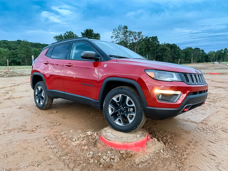 Suburban Offroading in the 2018 Jeep Compass Trailhawk