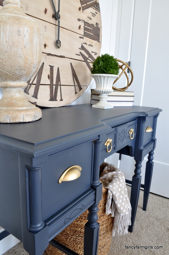 Using Navy Blue in Home Decor
