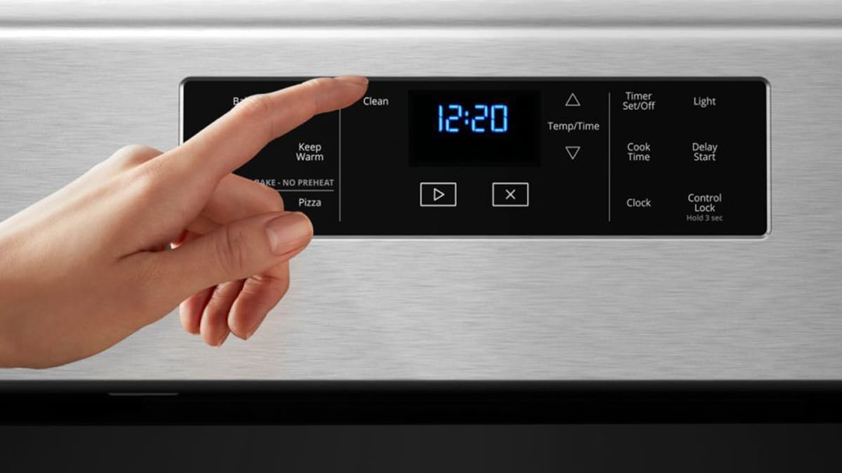 Is it allowed to left the oven with the selfclean function overnight