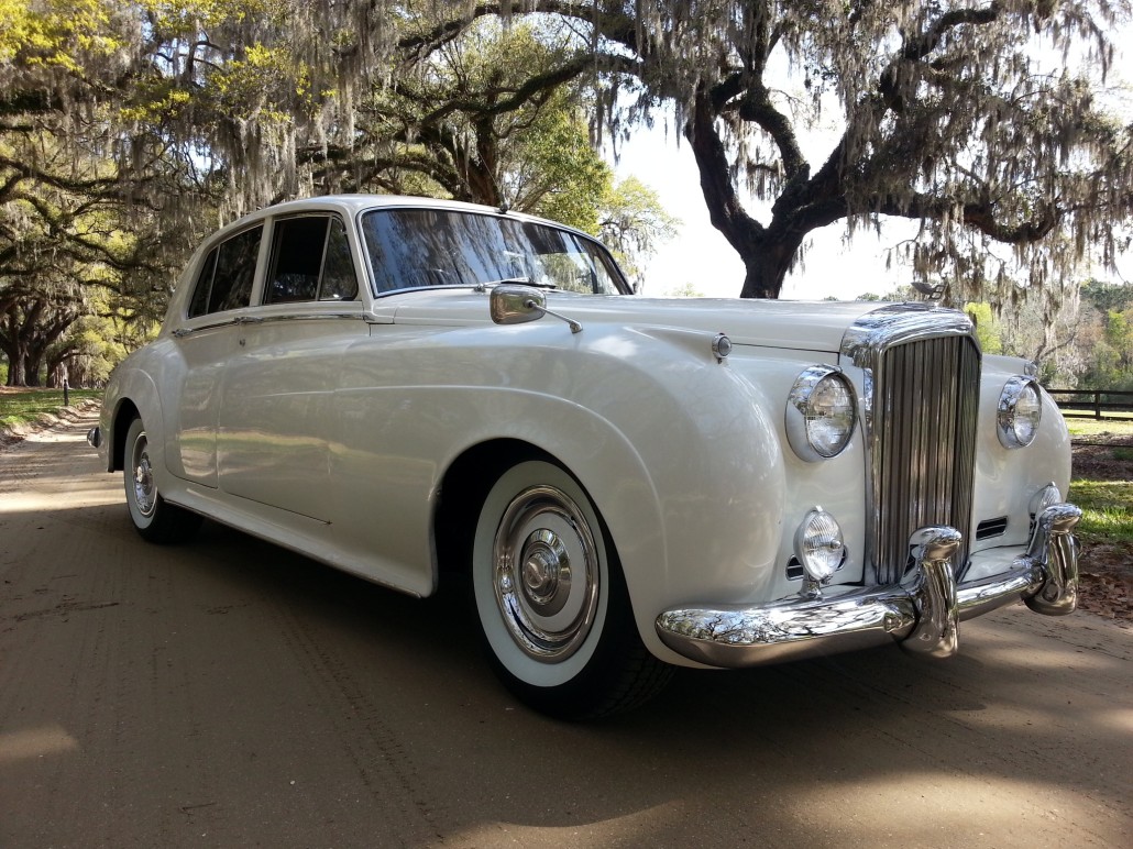 Vintage 1961 Rolls Royce (3 passenger) White Allure Limo