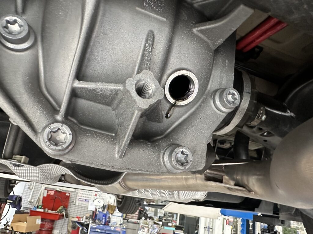 G20 330i Msport に LIQUI MOLY GEARTRONICⅢでのATF全量交換+G8XアルミATオイルパンアップグレード