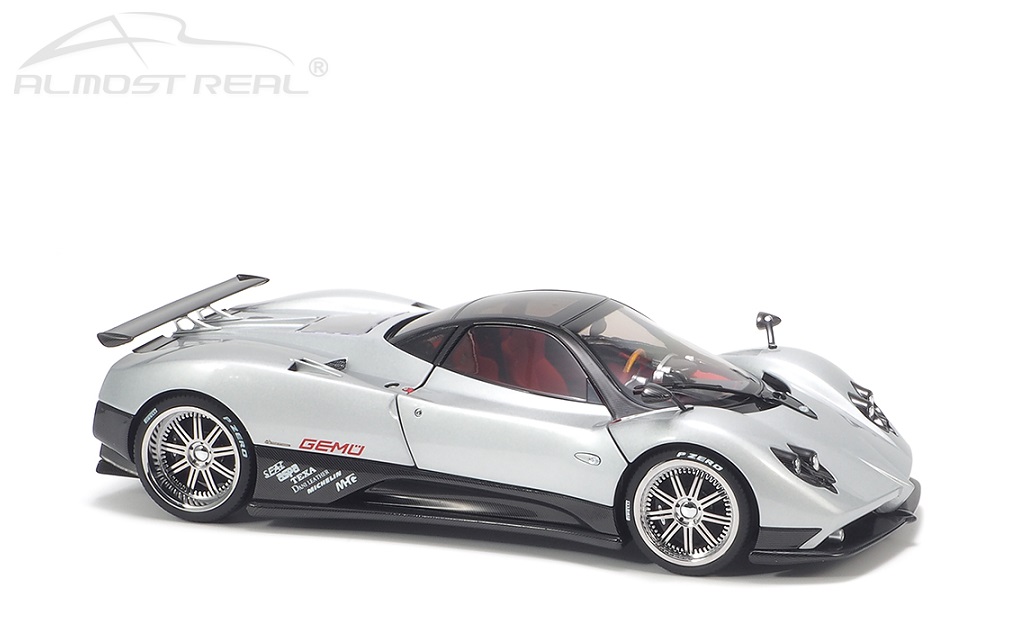 1/18 Almost Real パガーニゾンダF White 1/18 Almost Real パガーニゾンダF White