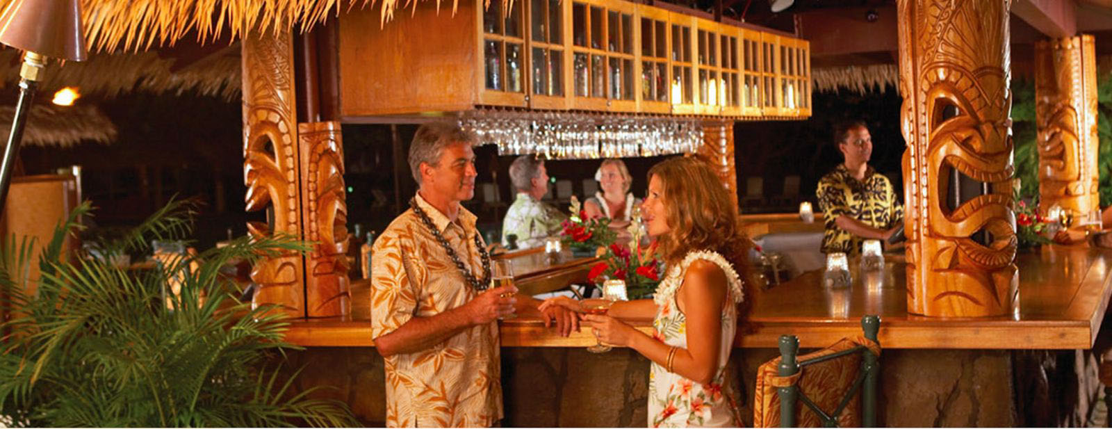5 Popular Maui Bars to Grab a Drink from Dukes to Tiki Bar and Grill