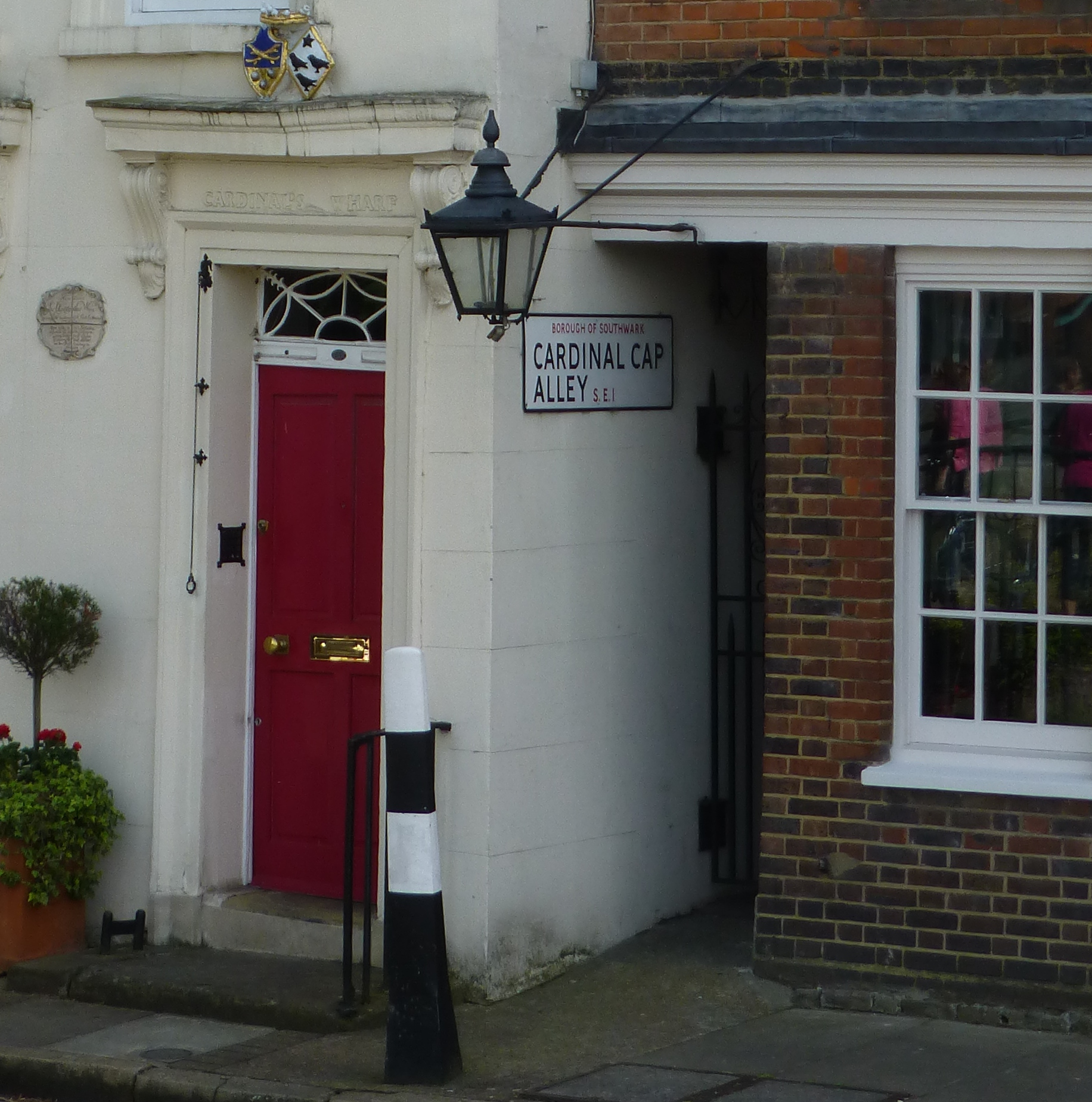 Cardinal Cap Alley And No. 49 Bankside A London Inheritance