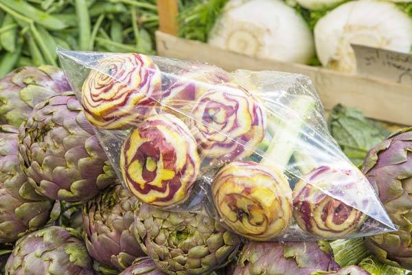 What Does Artichoke Taste Like? How To Prepare and Eat Artichokes