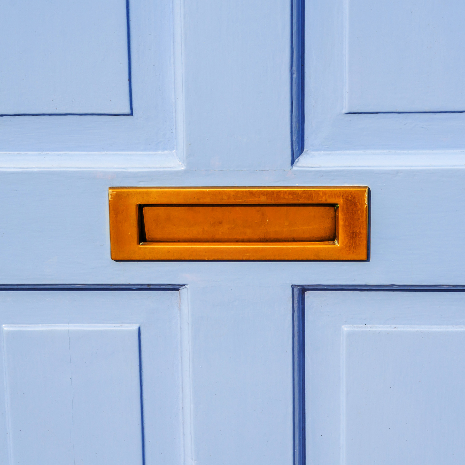Why you should be using Door Drops and Direct Mail Marketing.