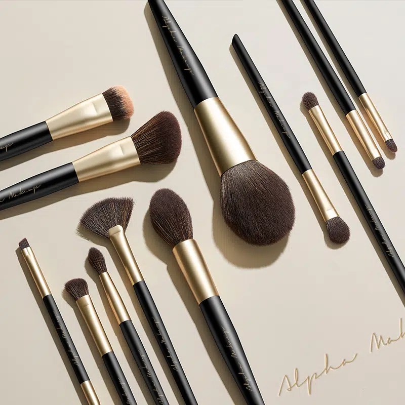 Alpha Deluxe Black & Gold Matte Makeup Brush set