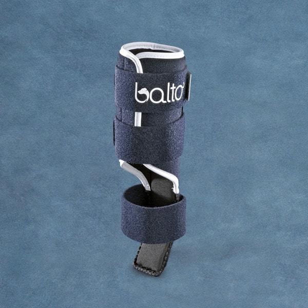 Balto Dog Carpal Instability Splint BT SPLINT Alpha Mobility USA