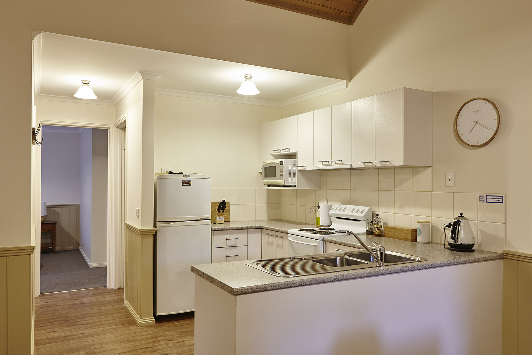 Bookings & Rates Alpine Valley CottagesAlpine Valley Cottages