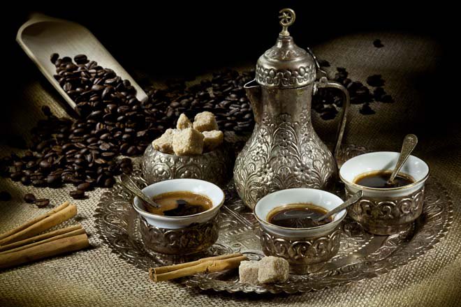 تفسير حلم تقديم القهوة في المنام