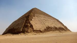 تفسير حلم سقوط الهرم في المنام