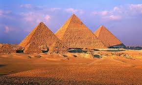 تفسير حلم الأهرامات في المنام