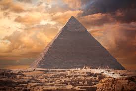 تفسير حلم قمة الهرم في المنام
