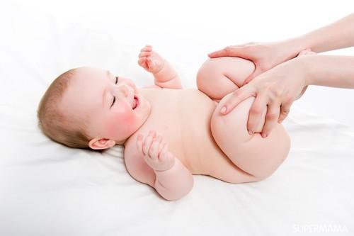 ما هو علاج الإمساك عند الأطفال الرضع