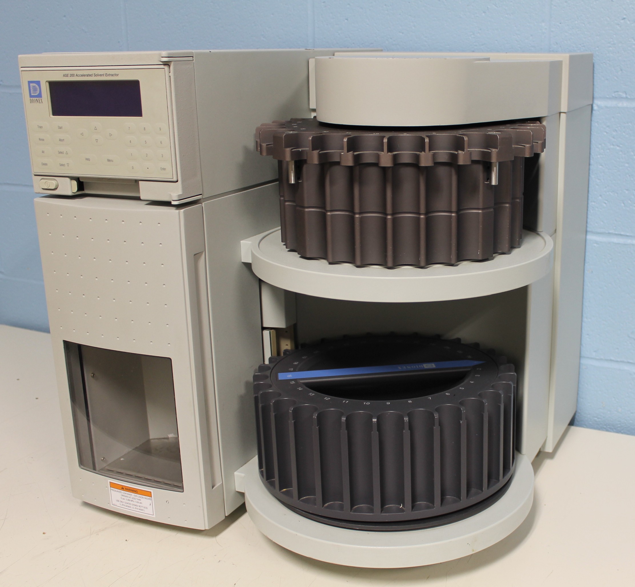 Dionex ASE200 Accelerated Solvent Extractor