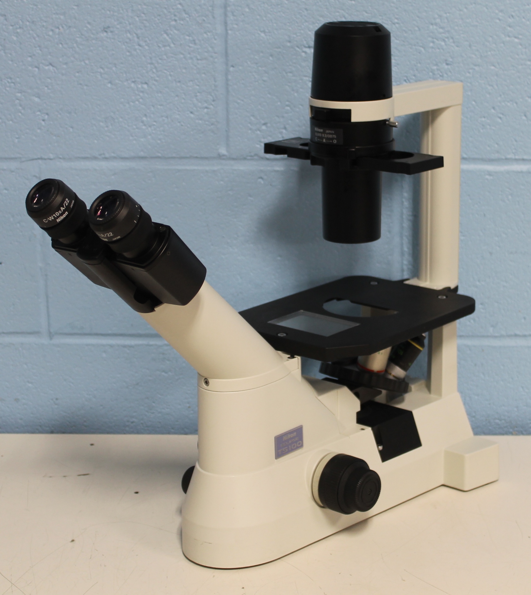Refurbished Nikon ECLIPSE TS100 HighPerformance Inverted Microscope