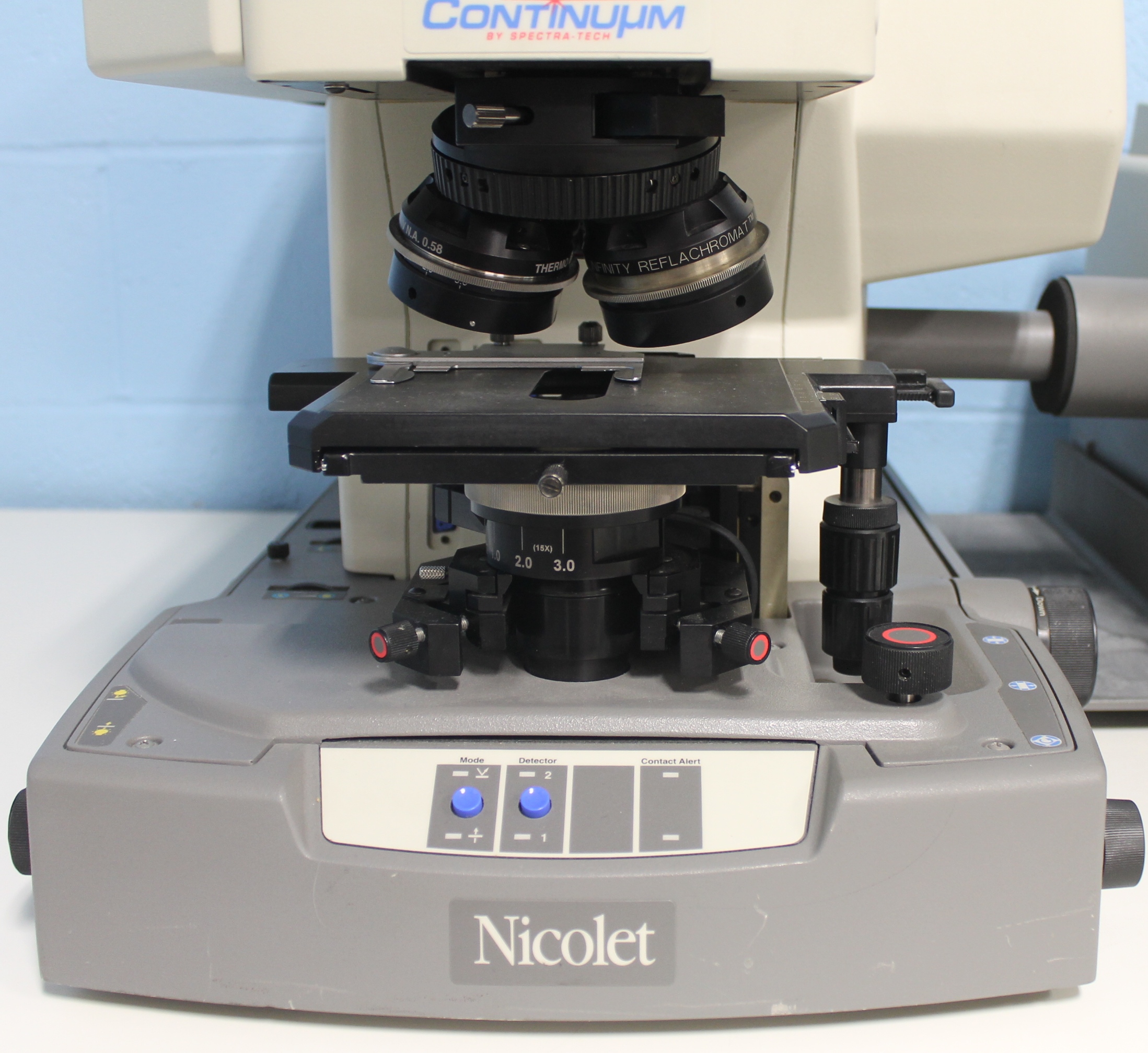 Nicolet Nexus 670 ESP FTIR Spectrometer with SpectraTech Continuum F
