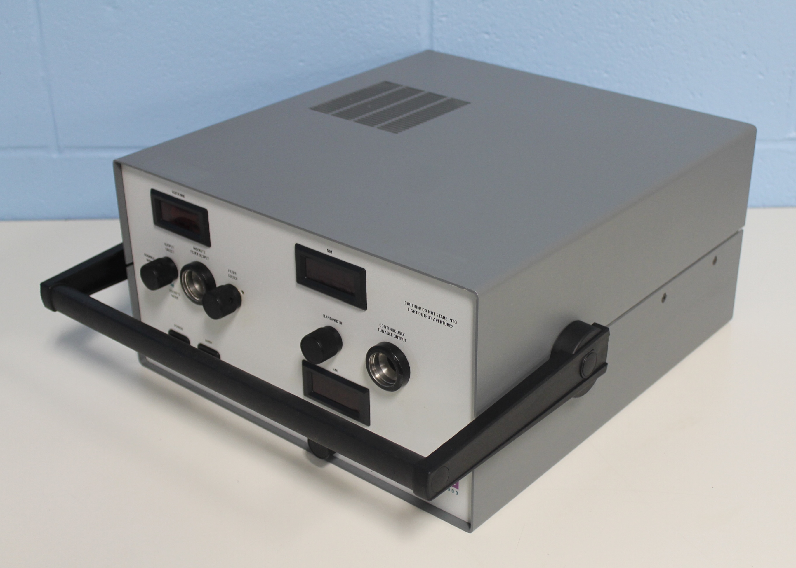 Omnichrome Spectrum 9000 with case; Model SP 9000110