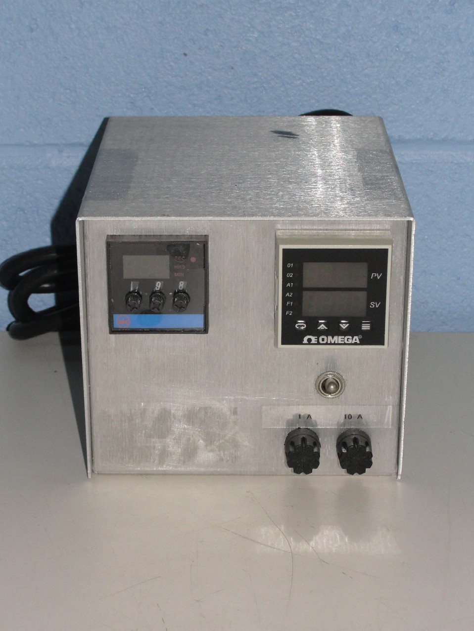 Refurbished Omega Temperature Controller