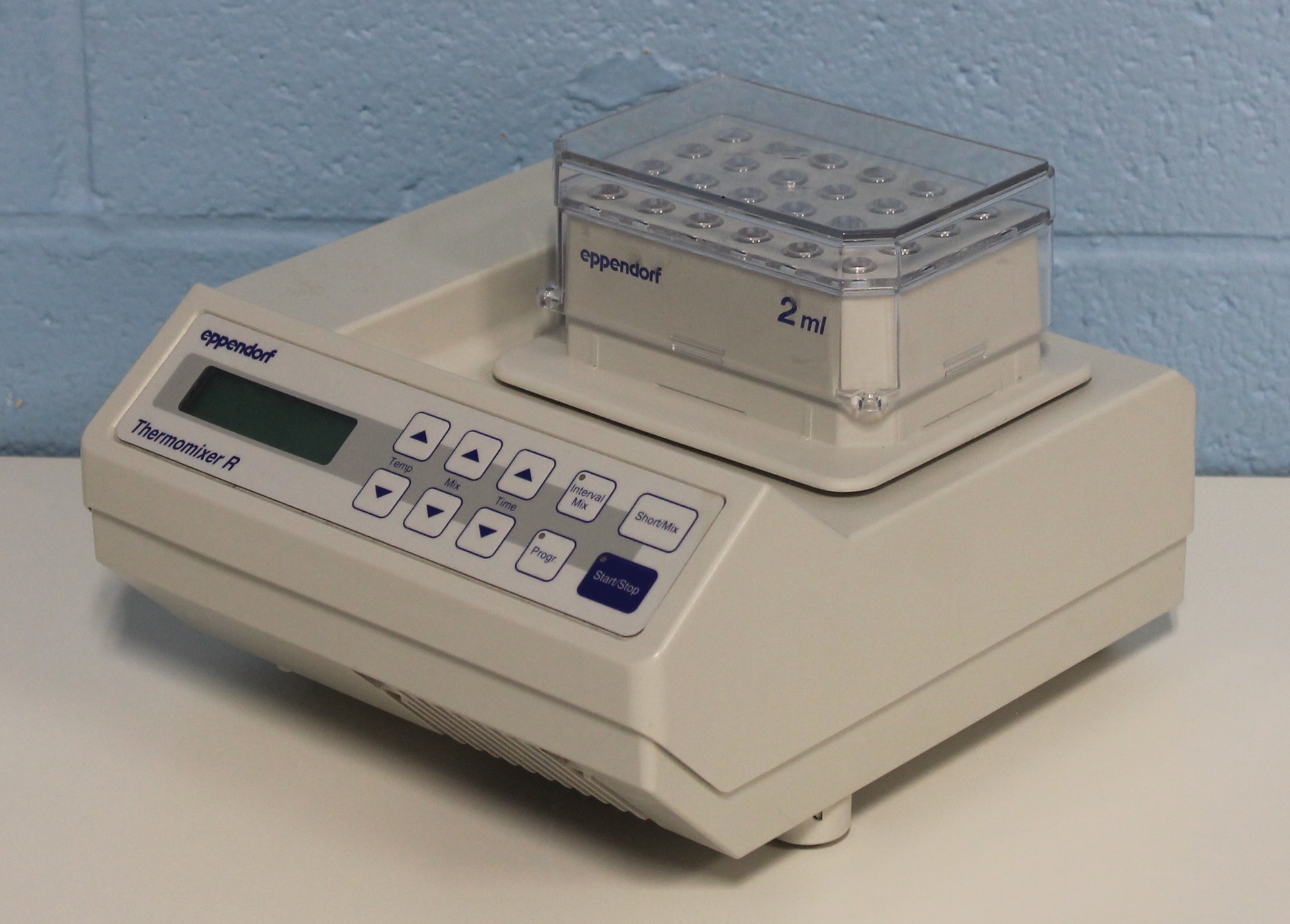 Refurbished Eppendorf Thermomixer R with Eppendorf 2 ml Thermoblock