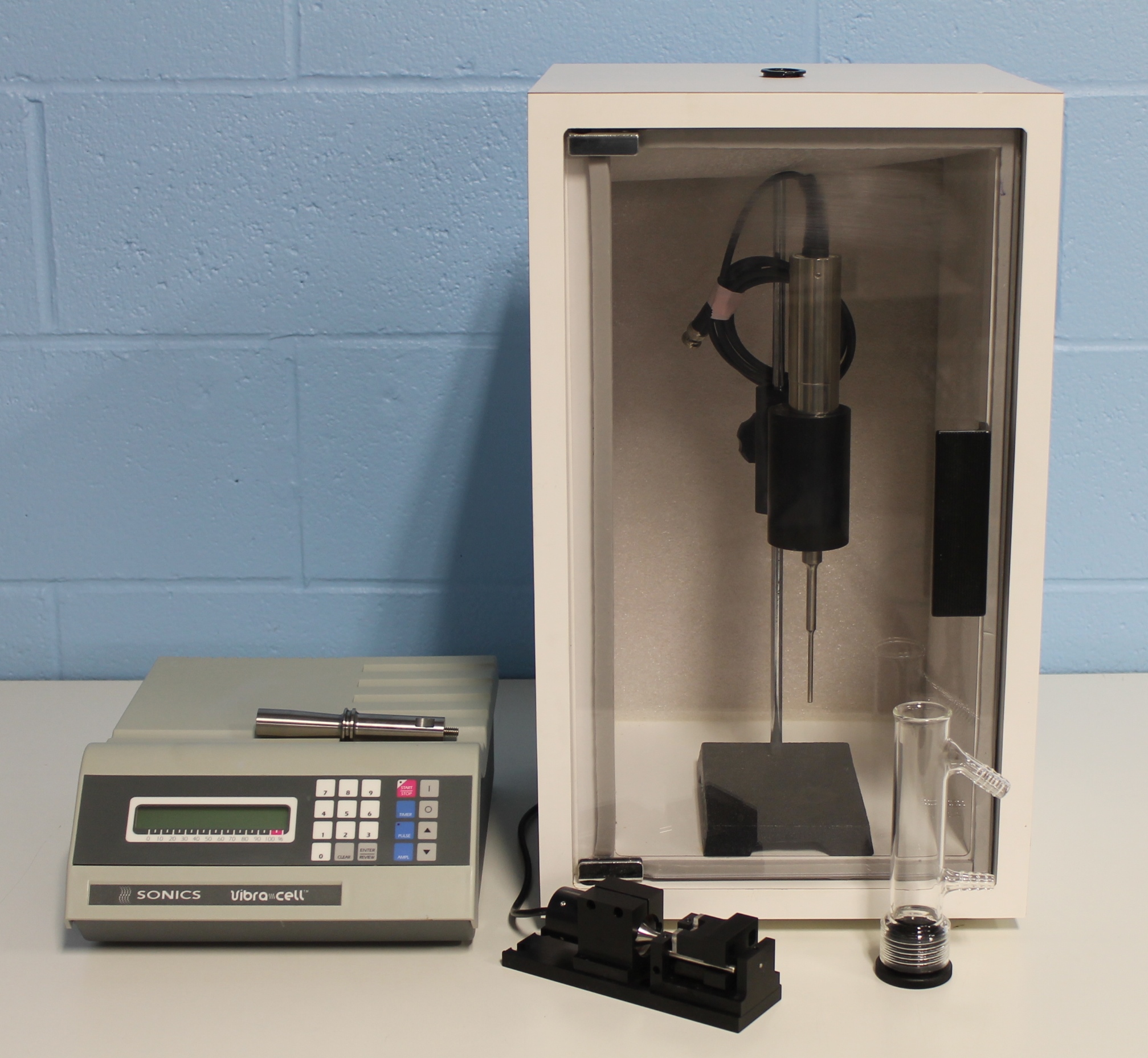 Refurbished Sonics VibraCell VCX130 Ultrasonic Processor with Sound